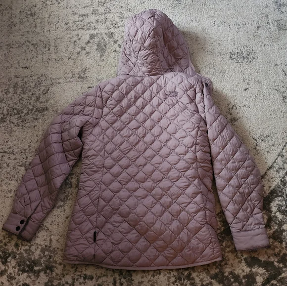 North Face Quilted Coat - Picture 3 of 11